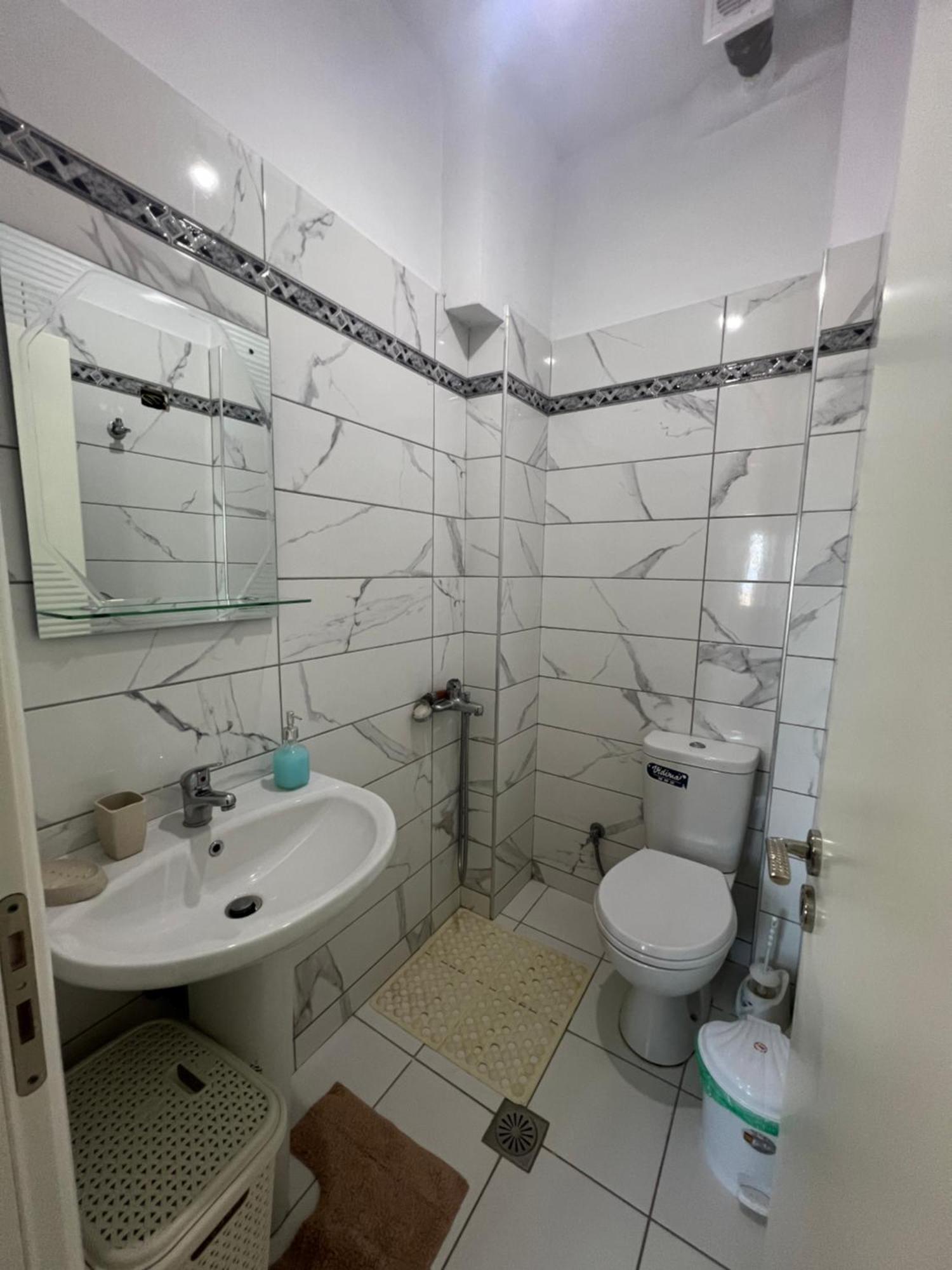 Apartments Eri Σαράντα Εξωτερικό φωτογραφία